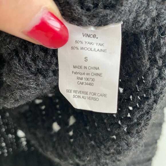 VINCE  Wool Cable Knit Gray Crewneck Sweater Size Small - Picture 8 of 12